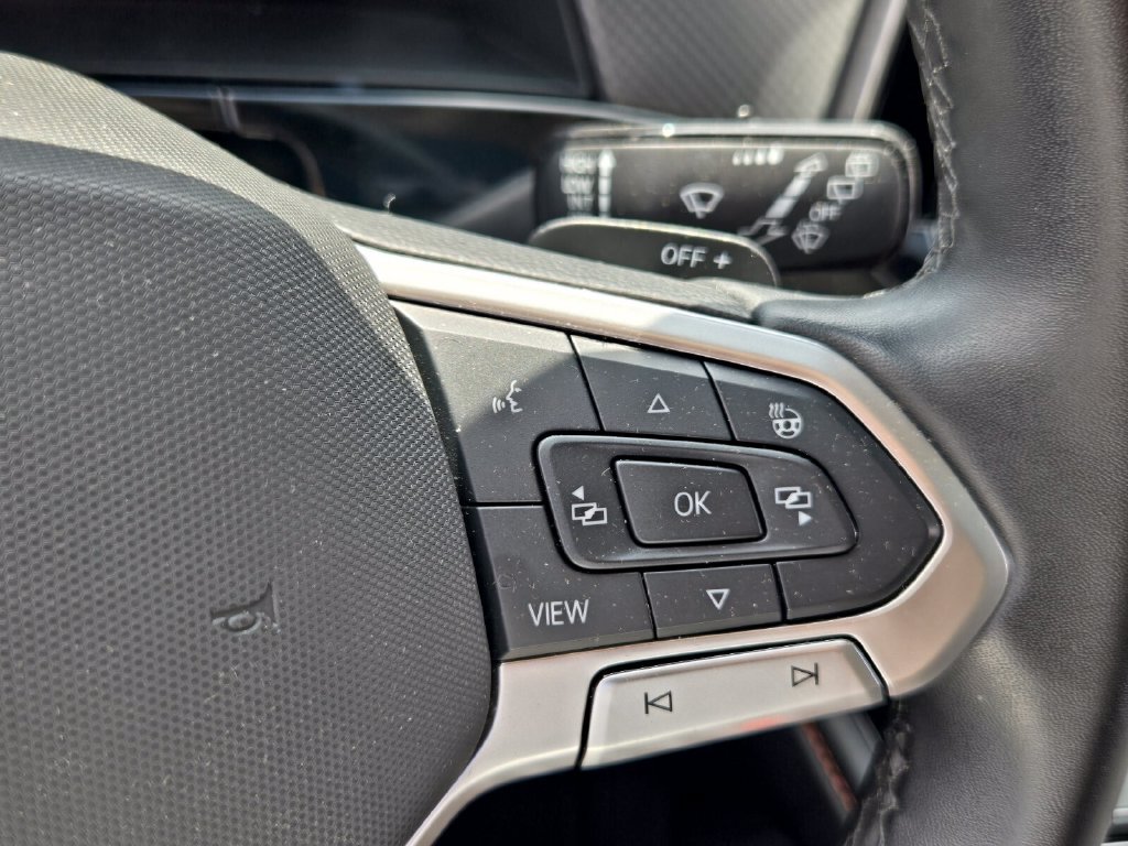 Certified 2025 Volkswagen Atlas Peak Edition SE AWD/4WD image 28