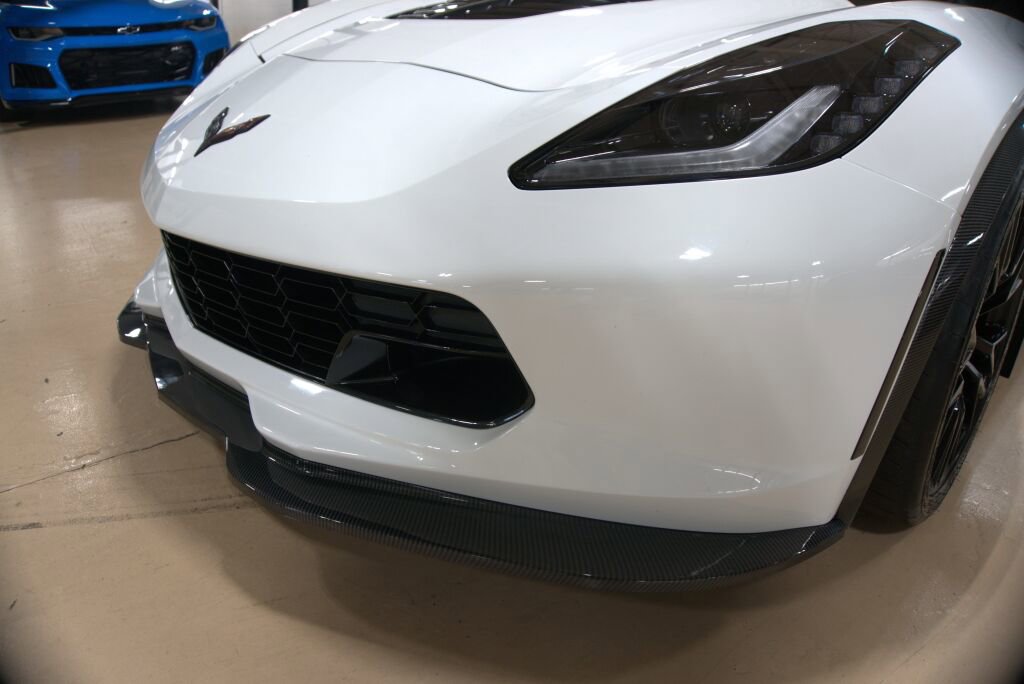 Used 2015 Chevrolet Corvette Z06 w/ 3LZ Preferred Equipment Group image 10