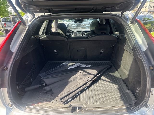 Used 2020 Volvo XC60 T6 R-Design AWD/4WD image 15