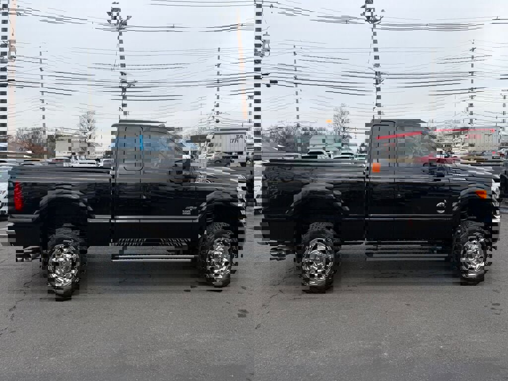 Used 2016 Ford F350 Lariat w/ Chrome Package image 8