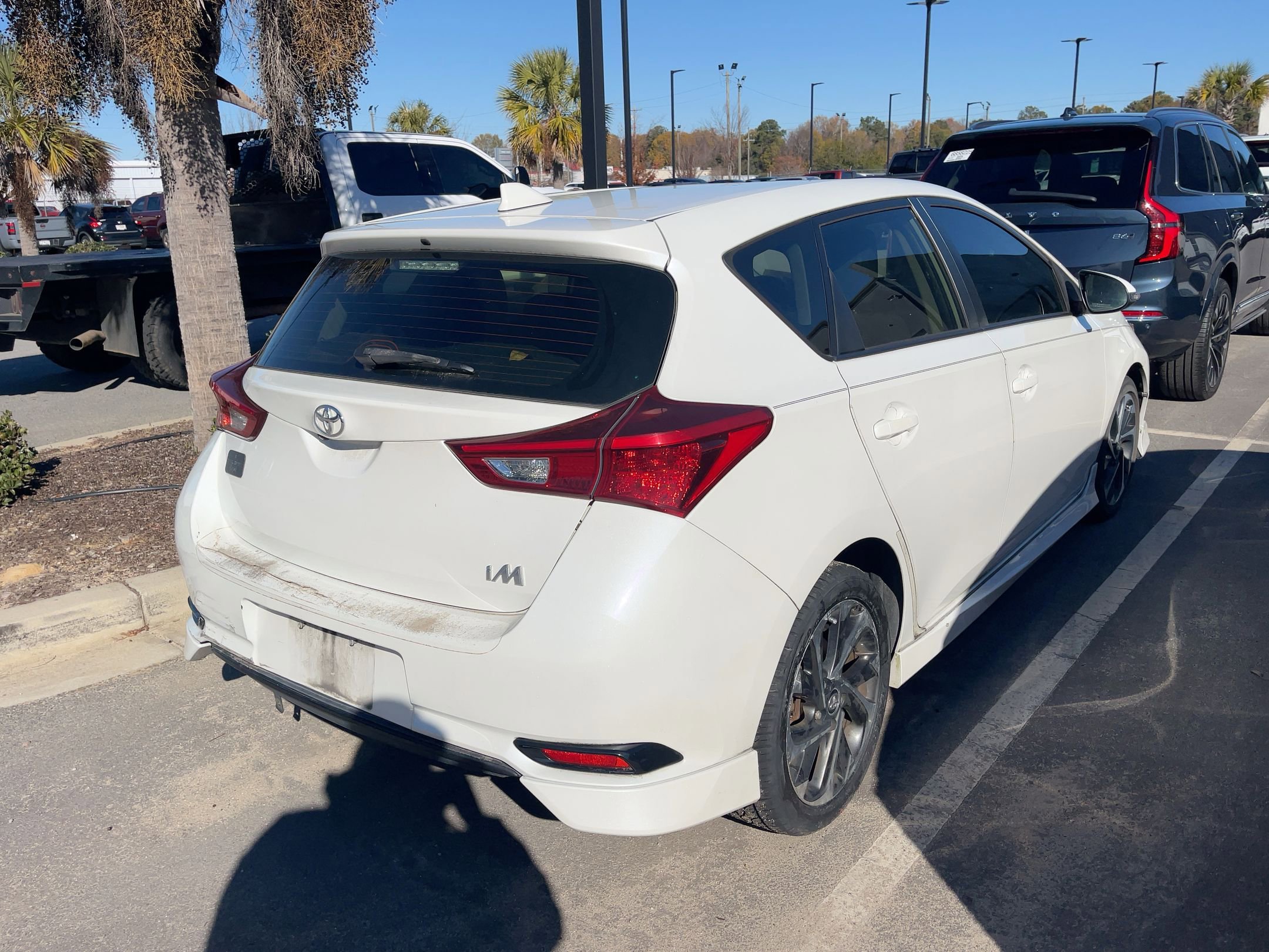 Used 2017 Toyota Corolla iM image 5