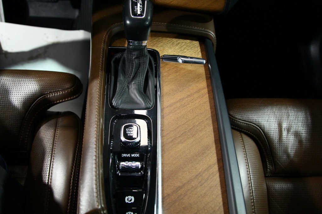 Used 2018 Volvo XC90 T6 Inscription w/ Convenience Package image 22