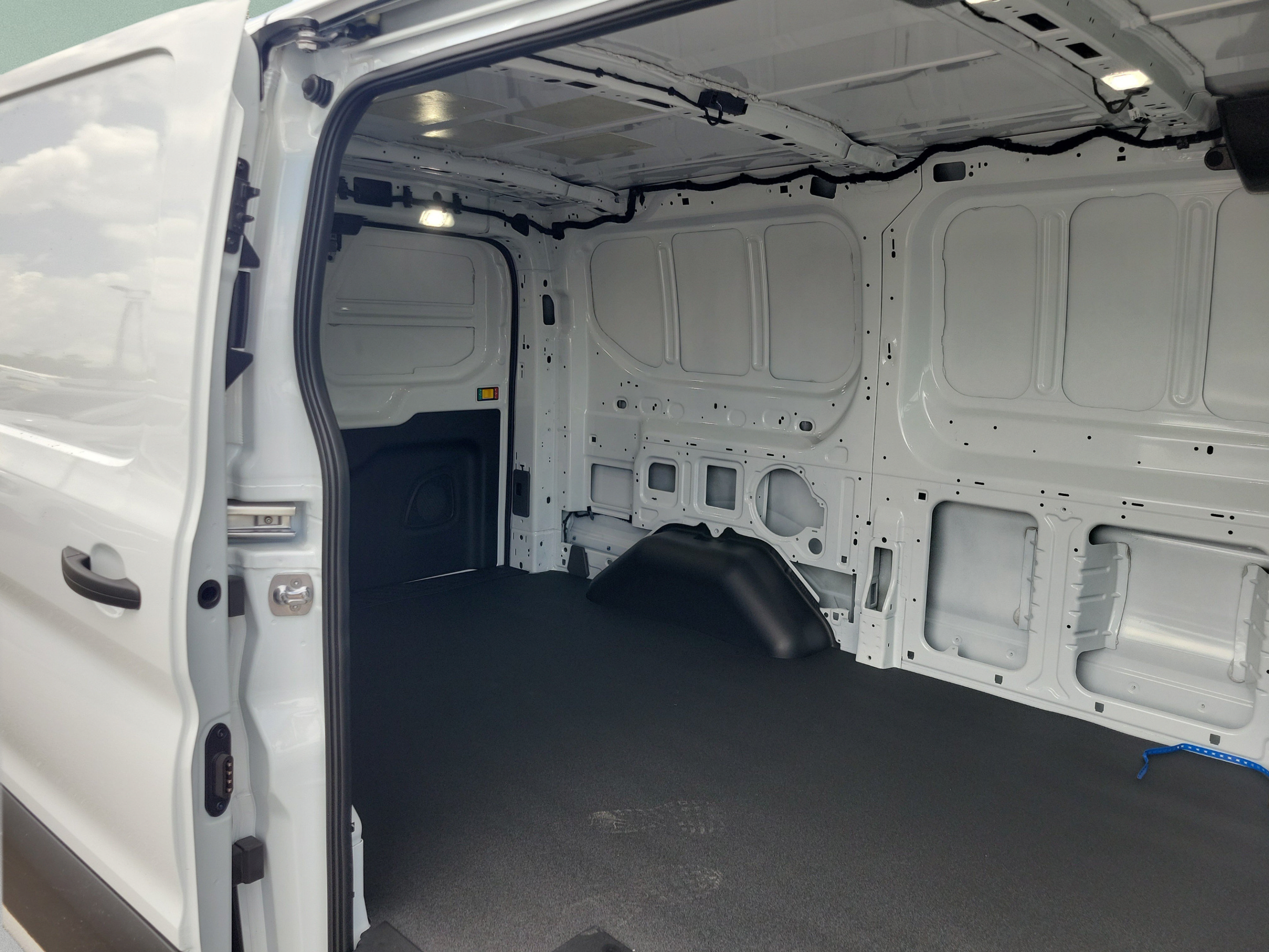 New 2026 Ford Transit 150 Low Roof RWD image 6