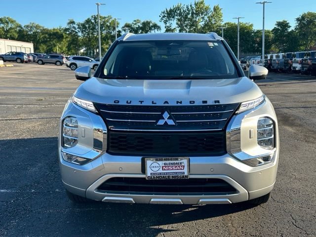 Used 2023 Mitsubishi Outlander SEL AWD/4WD image 2