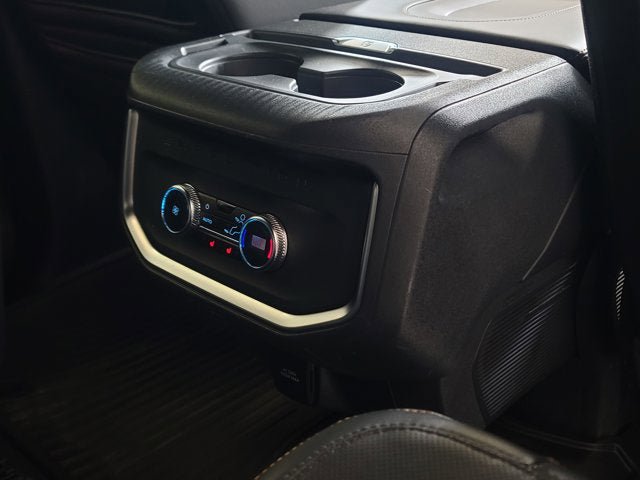 Used 2025 Ford Expedition Tremor AWD/4WD image 9