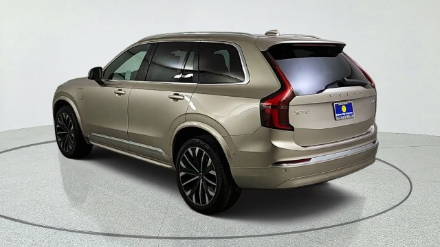 New 2026 Volvo XC90 T8 Plus w/ Protection Package Premier AWD/4WD image 5