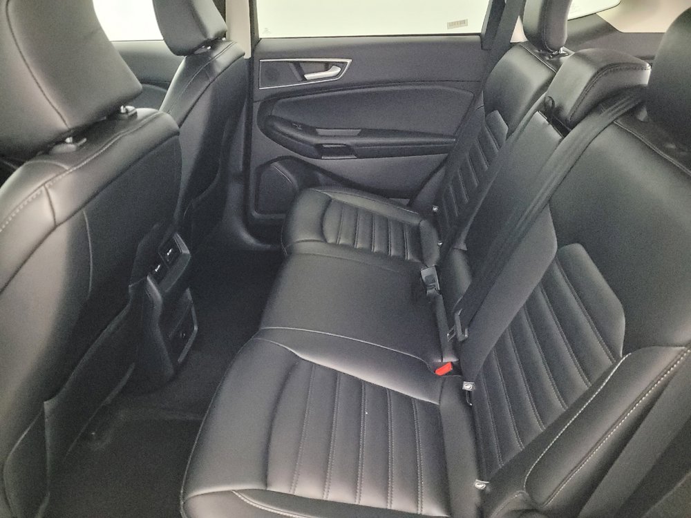 Used 2024 Ford Edge SEL image 18