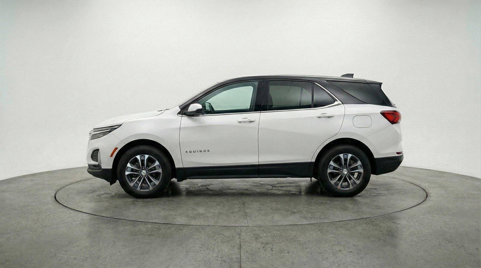 Used 2025 Chevrolet Equinox LT image 5