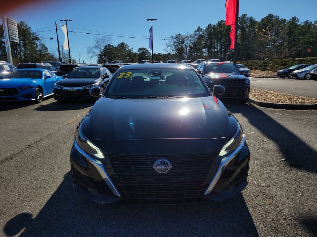 Used 2023 Nissan Altima 2.5 SV w/ SV Premium Package image 8