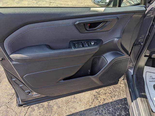 Used 2025 Subaru Forester Premium AWD/4WD image 11