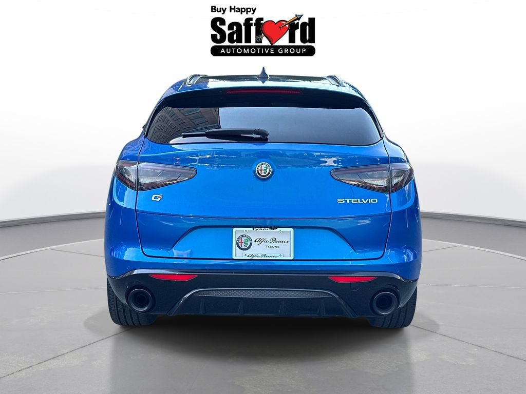 Used 2025 Alfa Romeo Stelvio Sprint AWD/4WD image 7