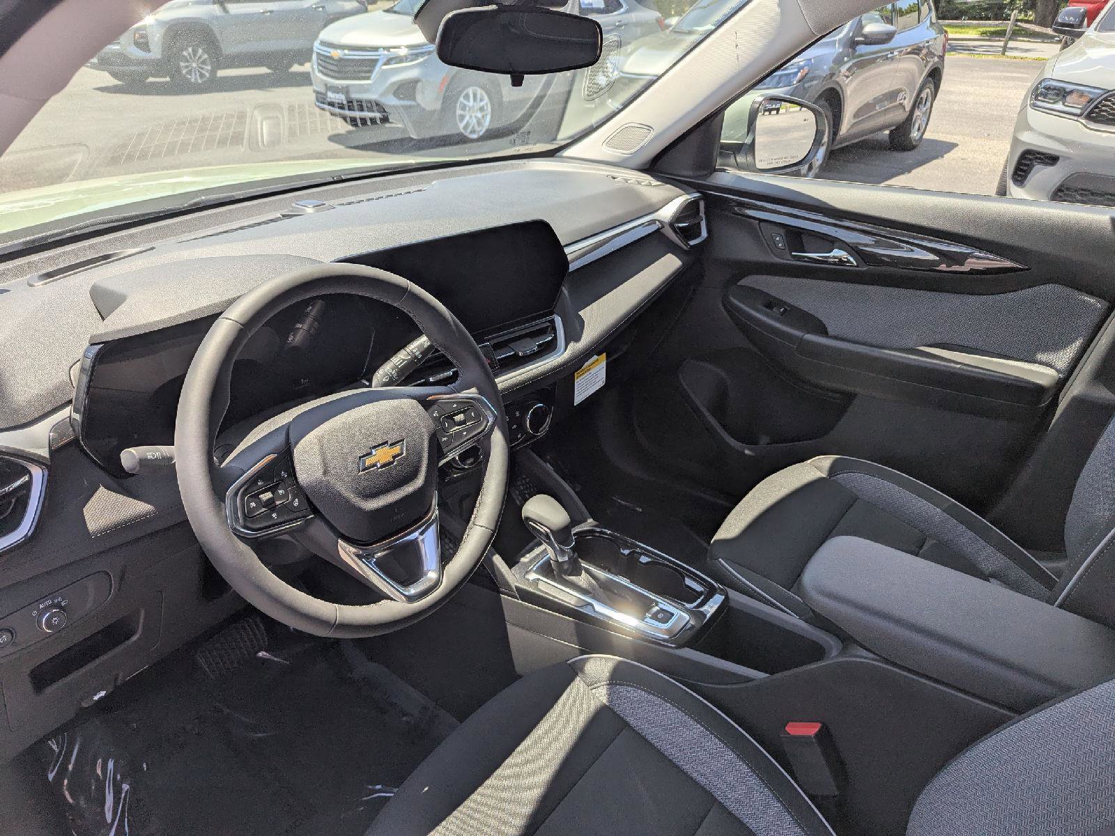 New 2026 Chevrolet TrailBlazer LT w/ LT Cold Weather Package AWD/4WD image 19