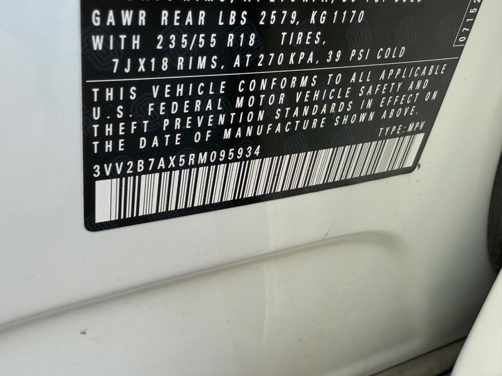 Used 2024 Volkswagen Tiguan SE image 22