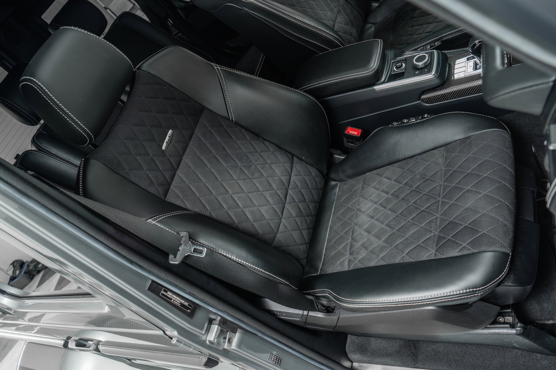 Used 2018 Mercedes-Benz G 550 Squared image 24