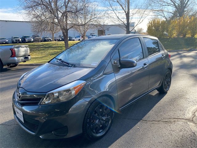 Used 2013 Toyota Yaris L image 1