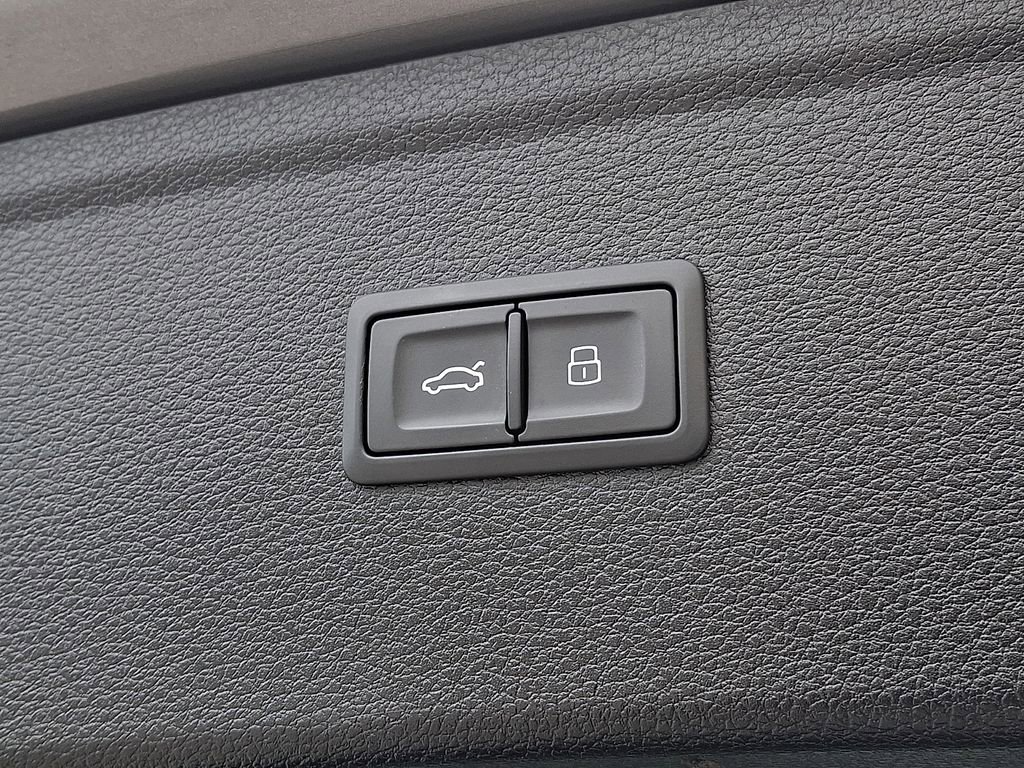 Used 2023 Audi Q5 2.0T Premium Plus w/ Premium Plus Package image 31