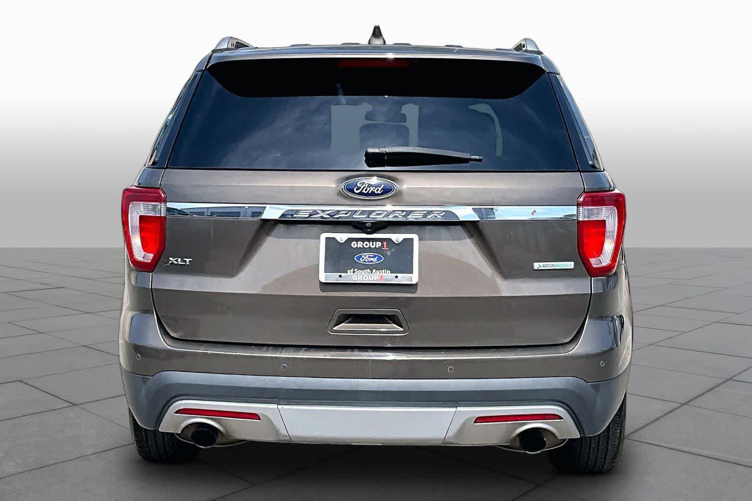 Used 2016 Ford Explorer XLT w/ Class II Trailer Tow Package FWD image 5