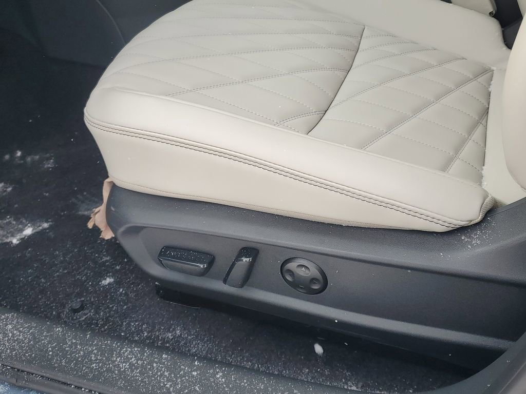 New 2026 Nissan Sentra SL image 13