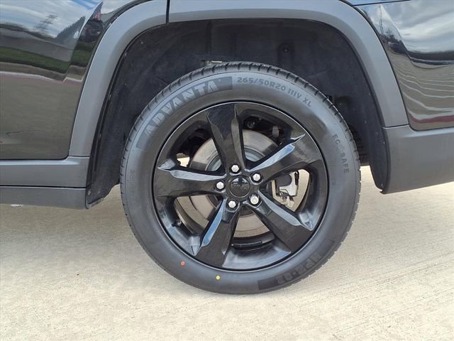 Used 2023 Jeep Grand Cherokee L Laredo image 7