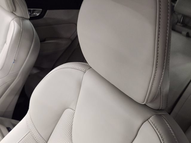 New 2026 Volvo XC60 T8 Ultra w/ Protection Package Premier AWD/4WD image 15