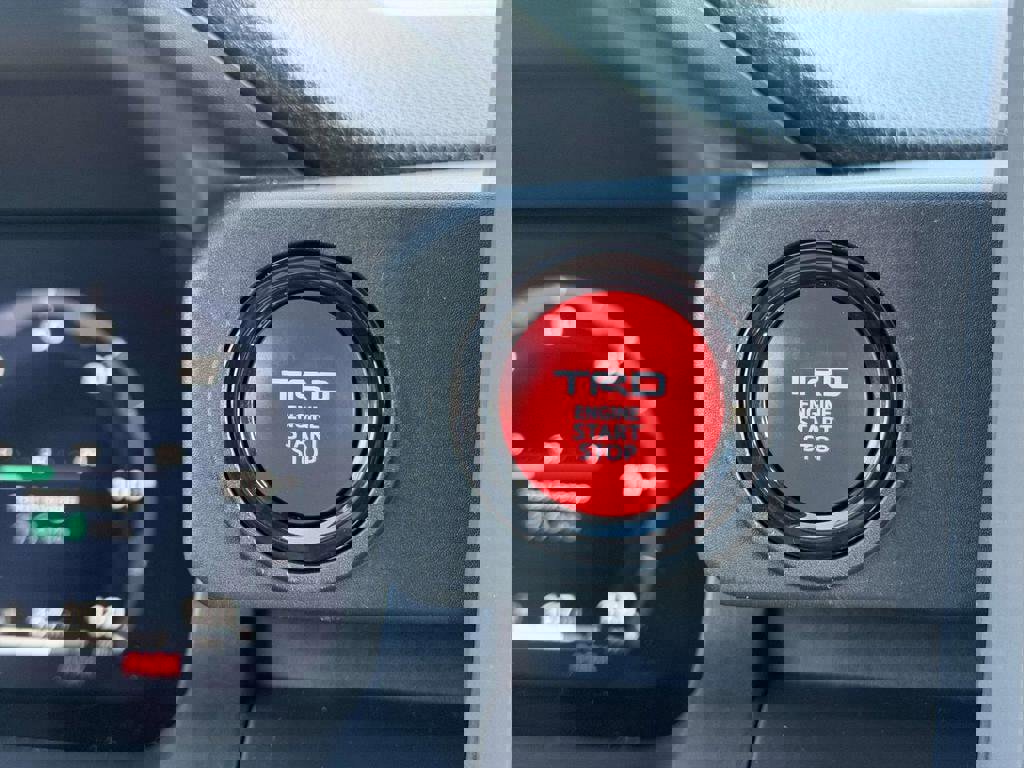 Used 2025 Toyota Tacoma TRD Off-Road image 7