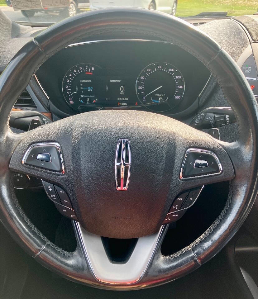 Used 2019 Lincoln MKC Reserve w/ MKC Climate Package AWD/4WD image 8