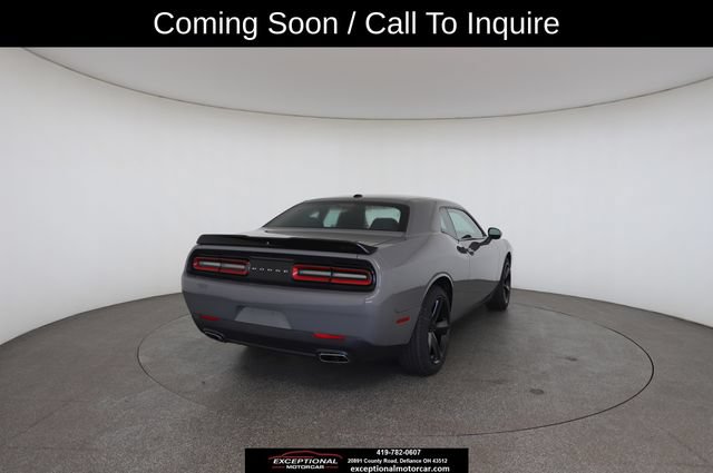 Used 2018 Dodge Challenger SXT RWD image 17