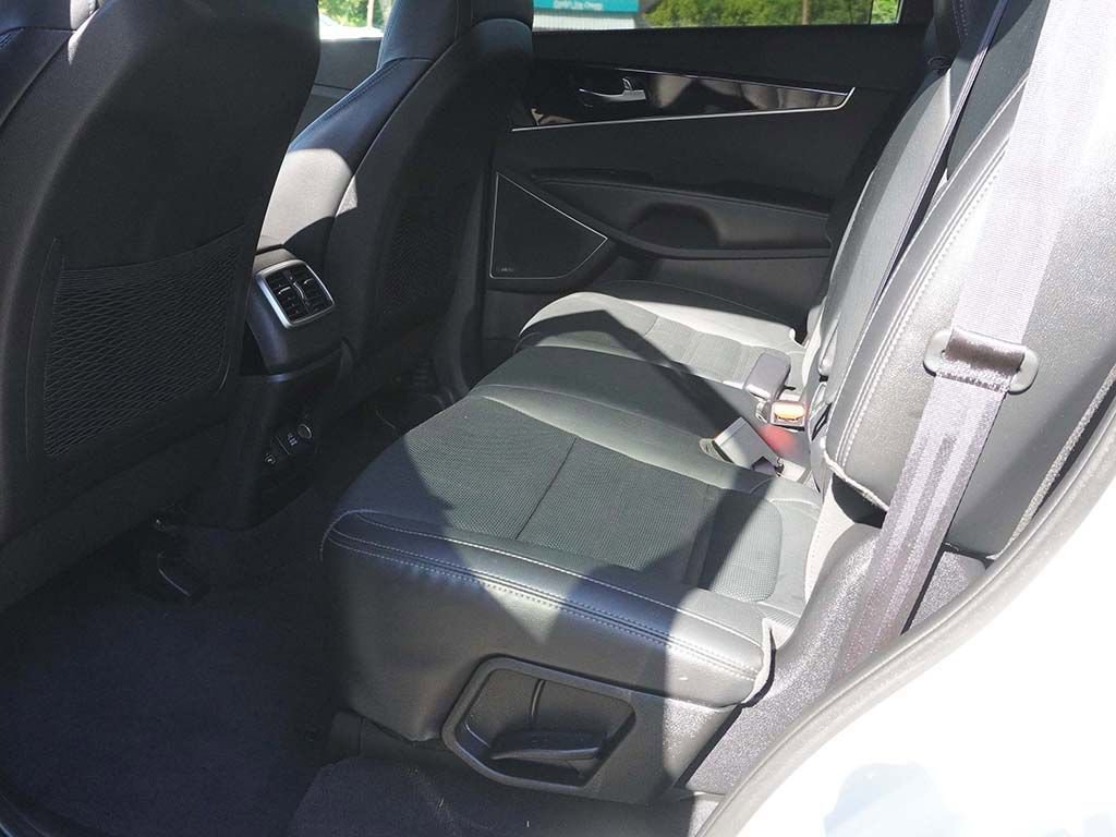 Used 2016 Kia Sorento SX AWD/4WD image 33