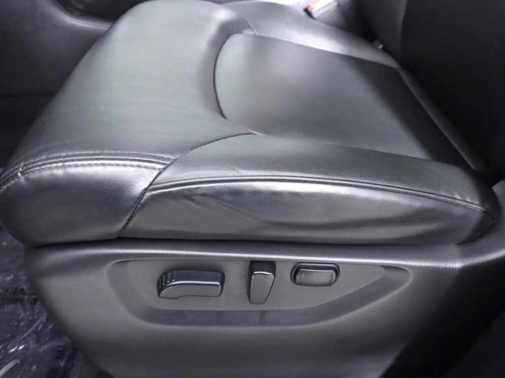 Used 2021 Nissan Armada SV image 31