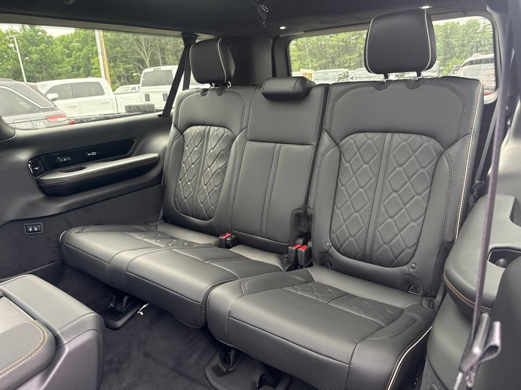 New 2026 Jeep Grand Wagoneer L Summit AWD/4WD image 26