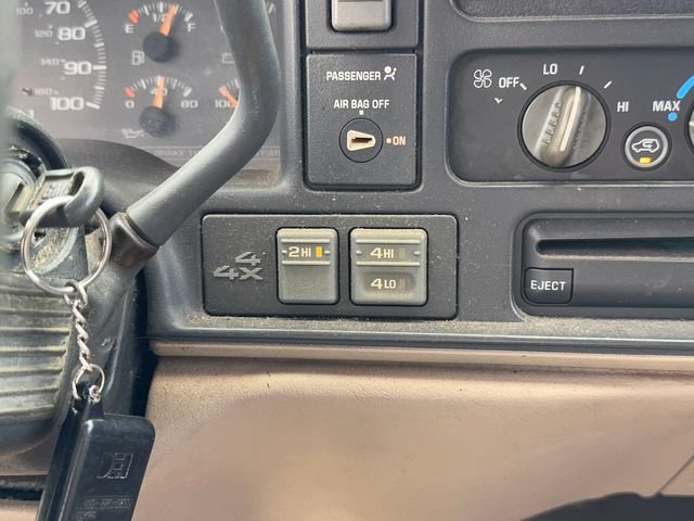 Used 1998 Chevrolet Silverado 1500 4x4 Extended Cab w/ Preferred Equipment Group 2 image 18