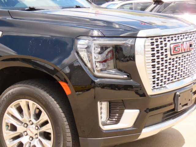 Used 2024 GMC Yukon Denali w/ Advanced Technology Package image 5