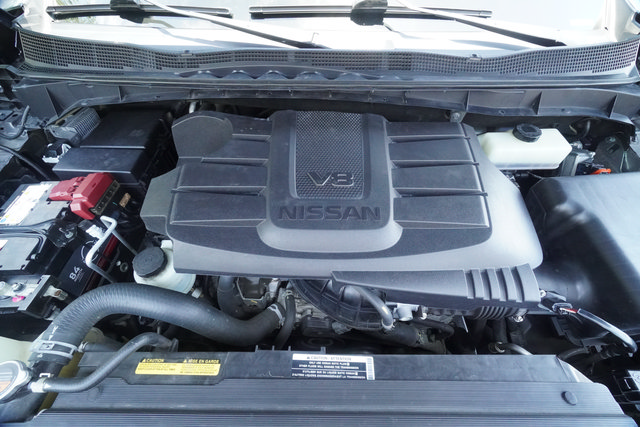 Used 2021 Nissan Titan PRO-4X w/ Pro-4x Convenience Package AWD/4WD image 10