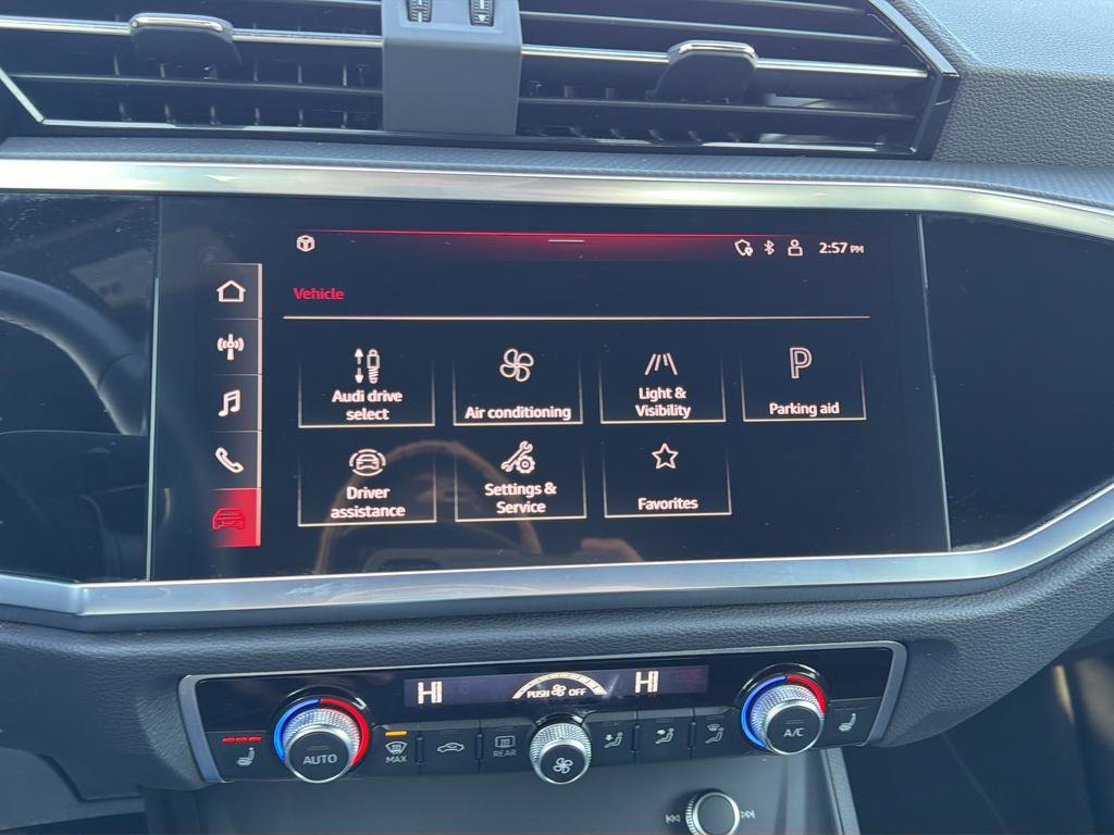 Used 2025 Audi Q3 2.0T Premium image 25