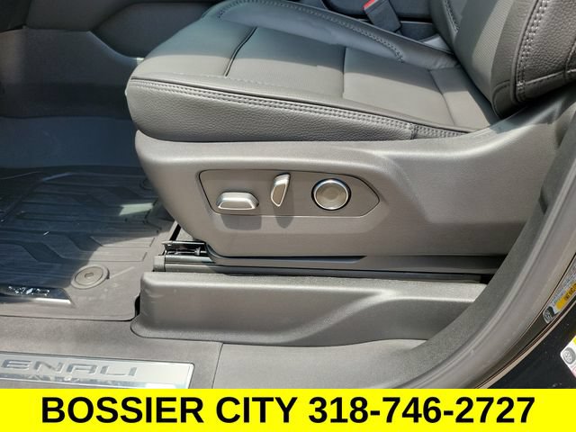 New 2026 GMC Yukon Denali w/ Sun & Power Step Package RWD image 12