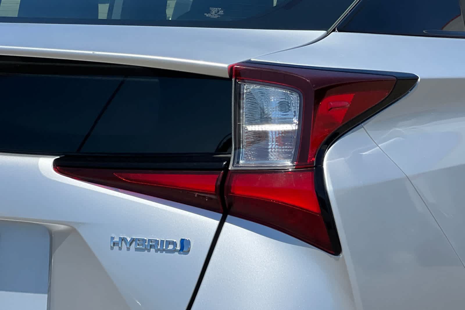 Used 2021 Toyota Prius LE FWD image 31