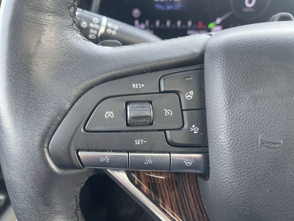 Used 2024 Cadillac Escalade Premium Luxury image 11