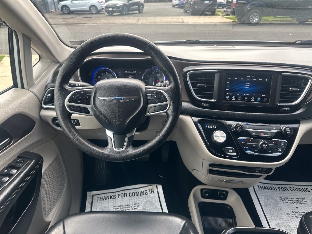 Used 2020 Chrysler Voyager Lxi FWD image 28