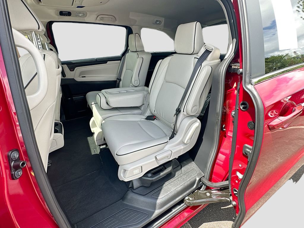 Used 2026 Honda Odyssey Touring image 25