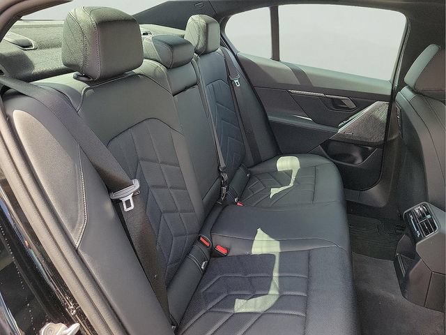 Used 2024 BMW 540i xDrive w/ Convenience Package AWD/4WD image 17