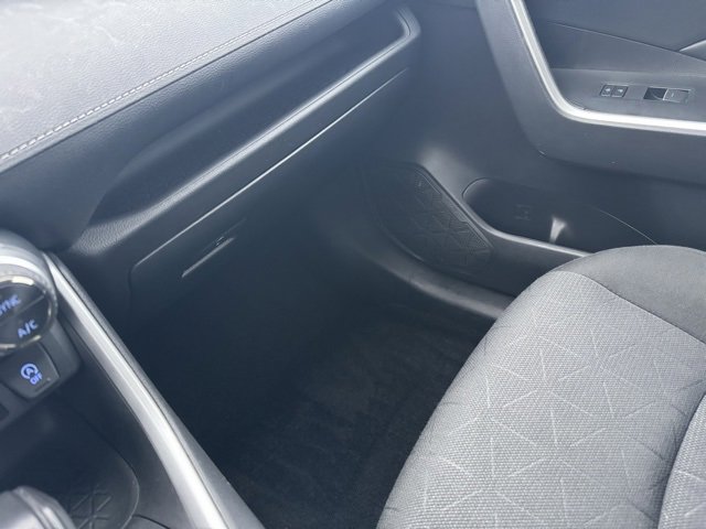 Used 2022 Toyota RAV4 XLE image 18