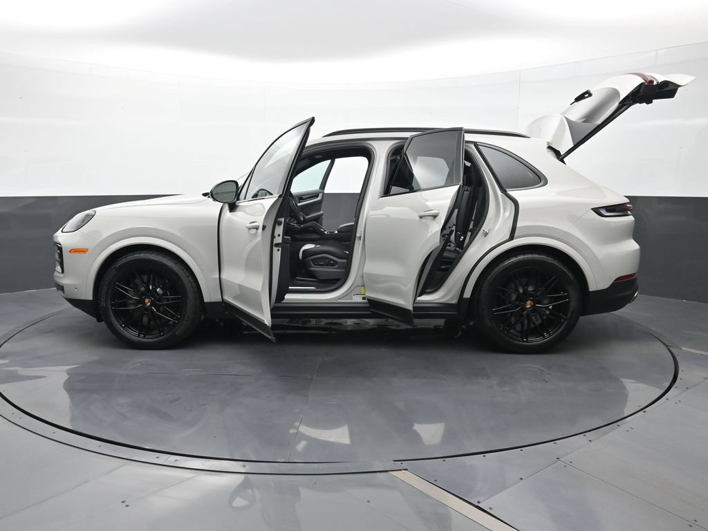 New 2026 Porsche Cayenne S AWD/4WD image 30