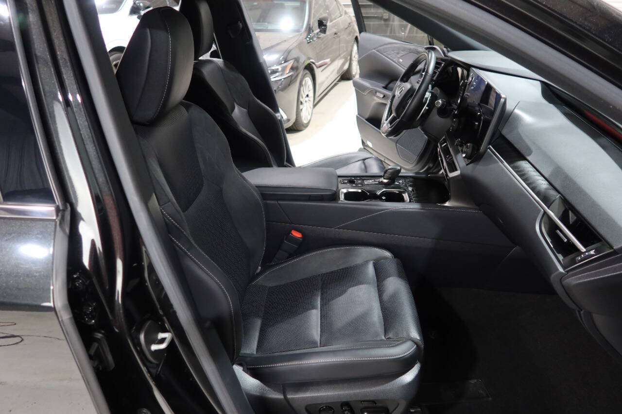 Used 2024 Lexus RX 450h AWD w/ Convenience Package image 13