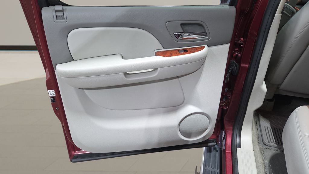 Used 2013 Chevrolet Silverado 1500 LTZ w/ LTZ Plus Package image 18