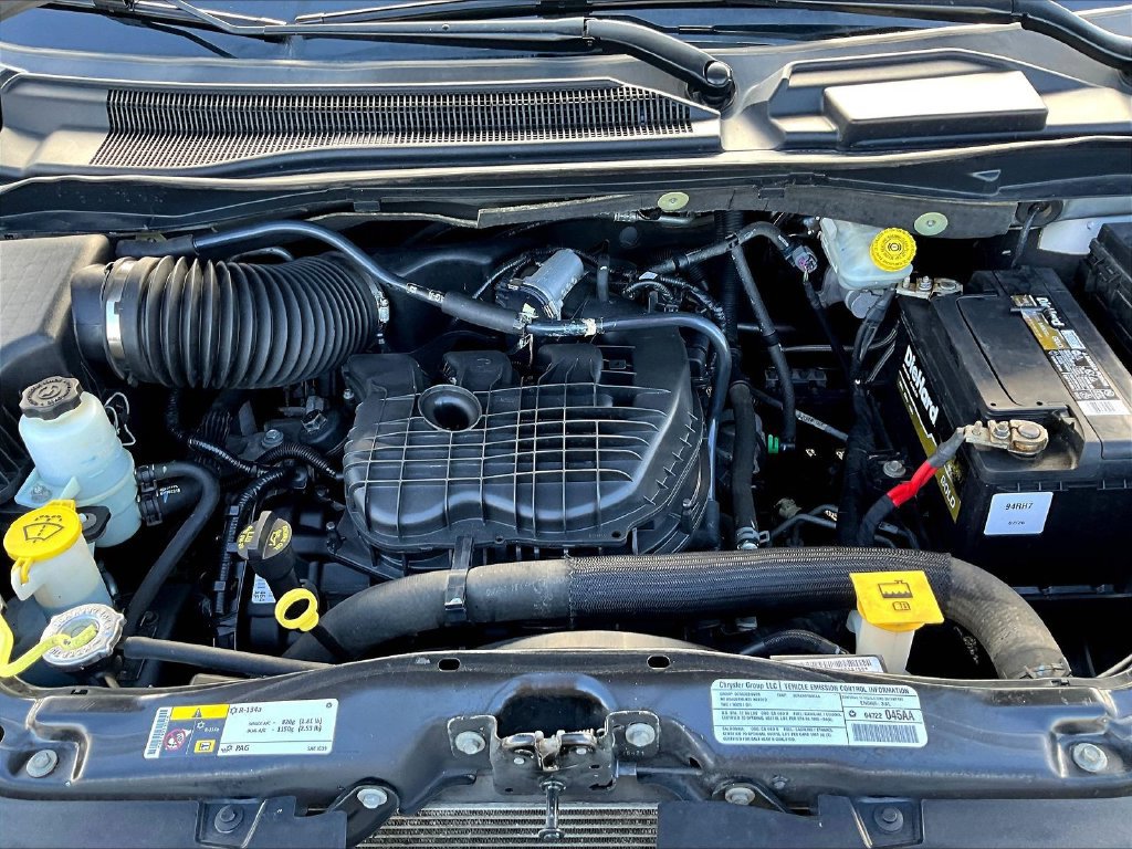 Used 2013 Dodge Grand Caravan Crew FWD image 33