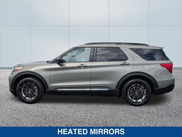 Used 2020 Ford Explorer XLT w/ Equipment Group 202A RWD image 2