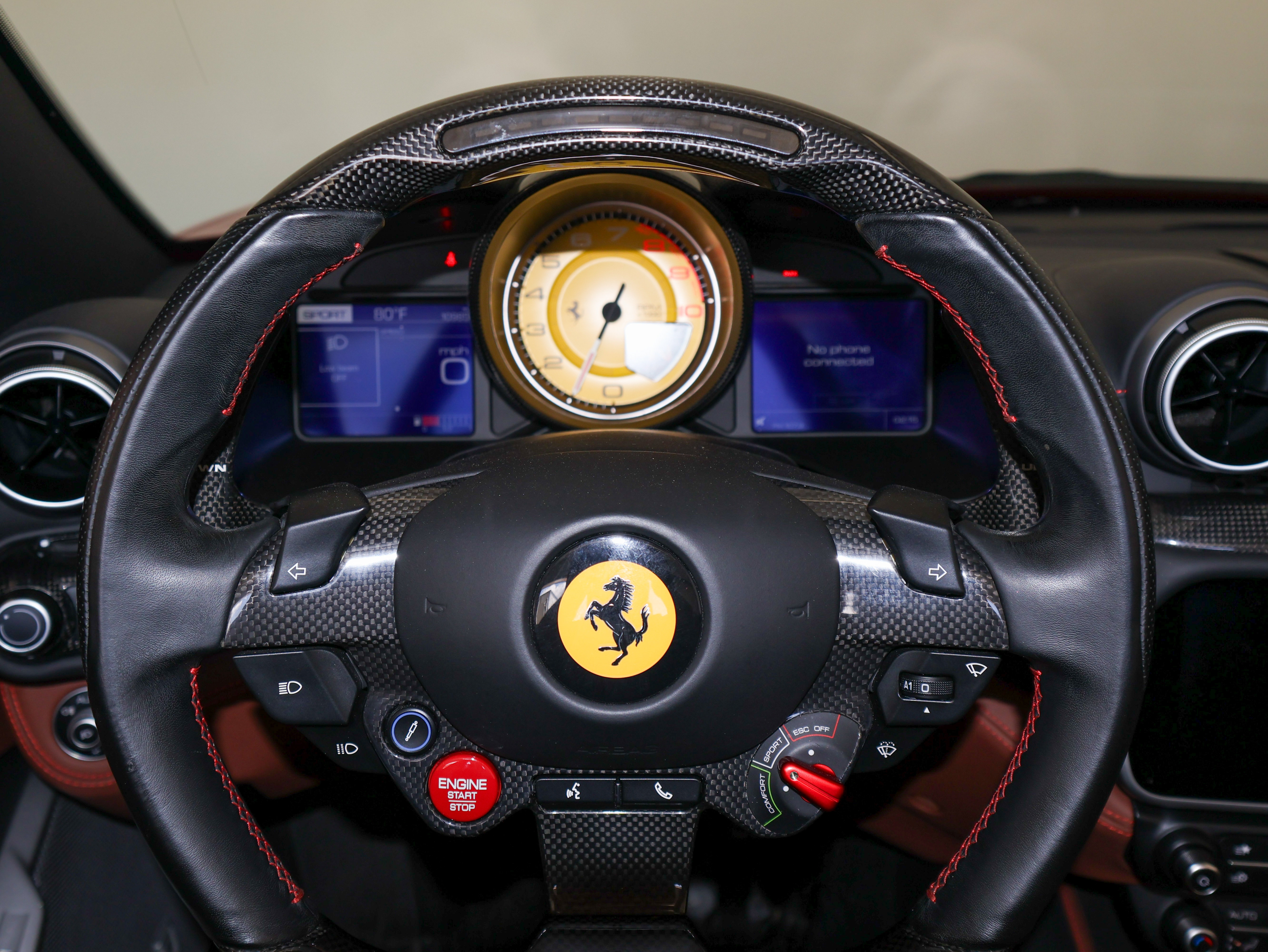 Used 2019 Ferrari Portofino RWD image 31