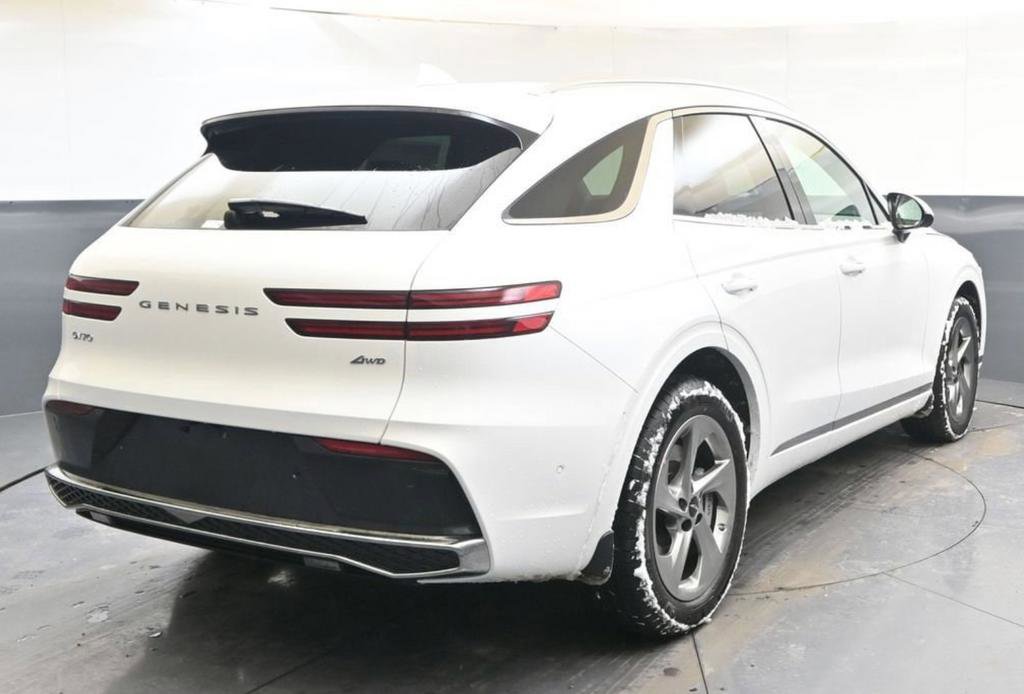 Used 2025 Genesis GV70 2.5T image 5