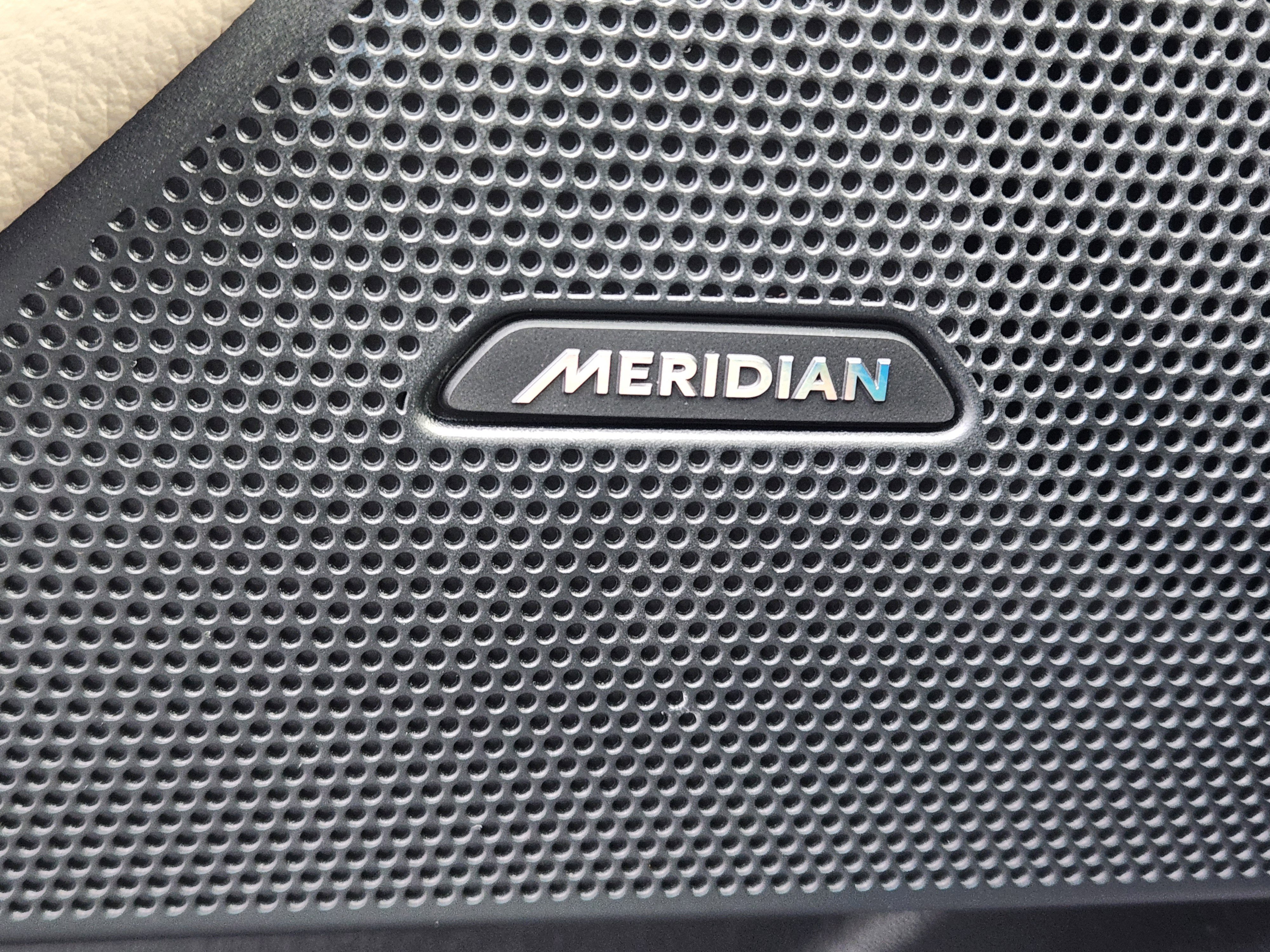 Used 2020 Land Rover Range Rover Velar S image 28