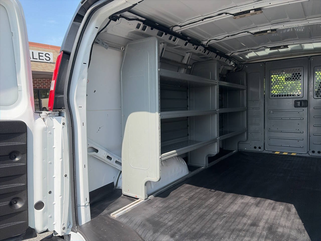 Used 2022 Chevrolet Express 2500 w/ Driver Convenience Package RWD image 28